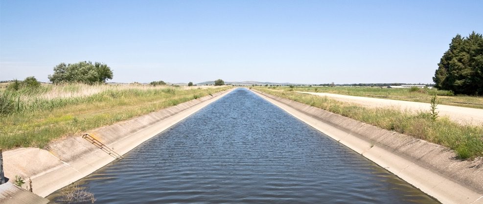 Изграждане и ремонт на хидротехнически и индустриални съоръжения